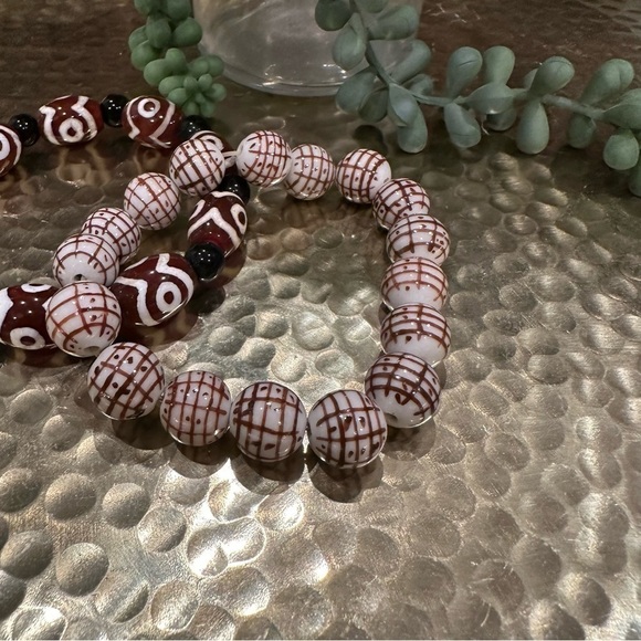 Pair of vintage glass bead bracelets elastic expandable brown and white - Picture 5 of 12